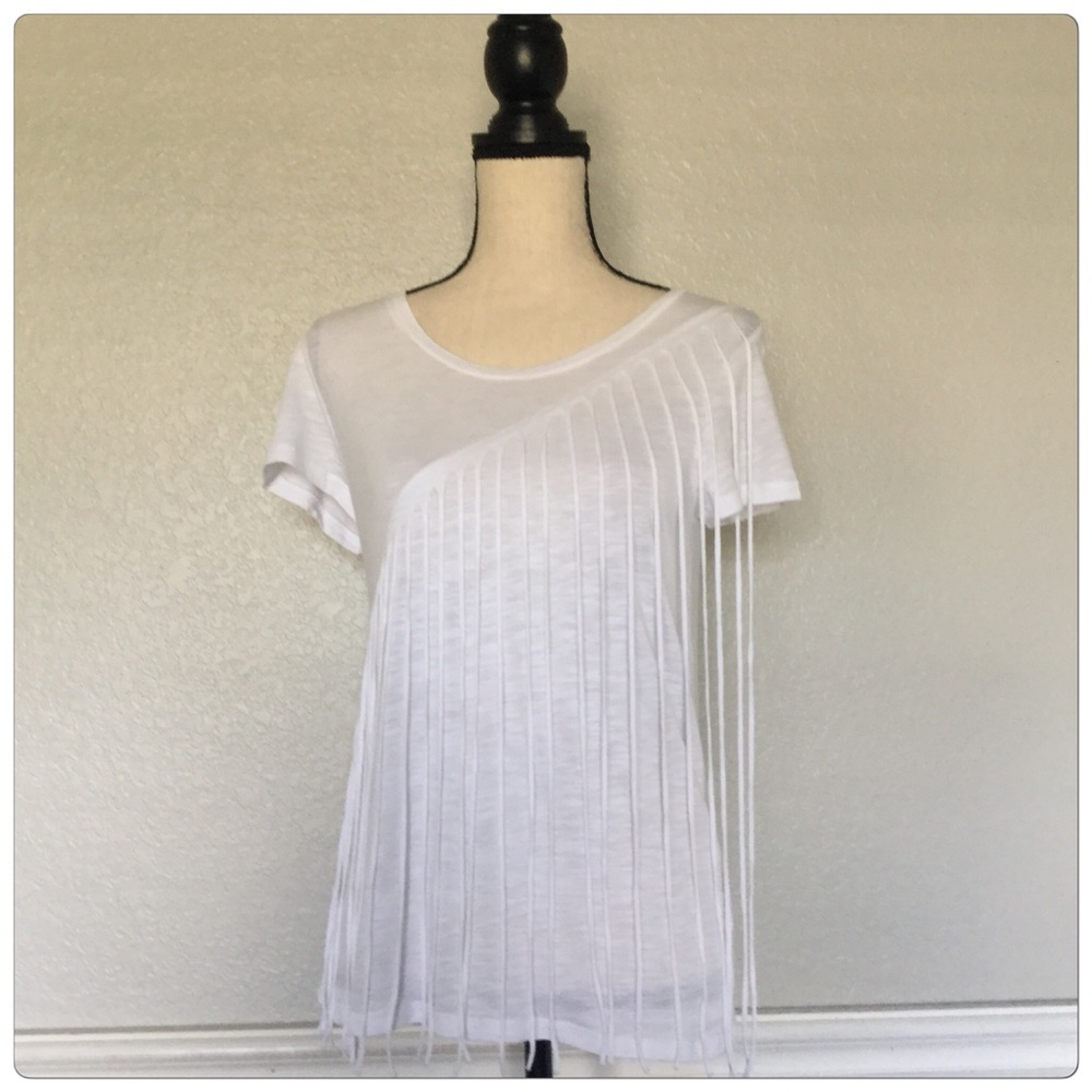White T-shirt petty cool style